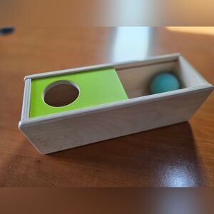 Lovevery Sliding Top Box